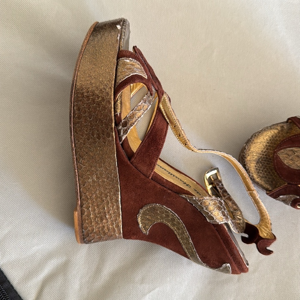 Terry de Havilland brown and gold wedges size 36 - Picture 4 of 13